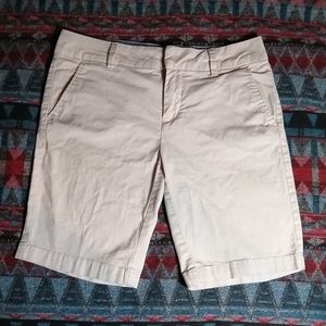 G. H. Bass & Co Khaki Shorts Size 6